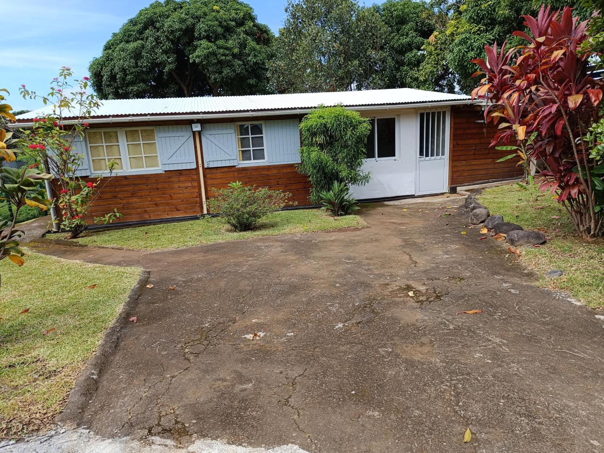 Les Bungalows Du Mont-Auban Sainte-Clotilde Exterior foto