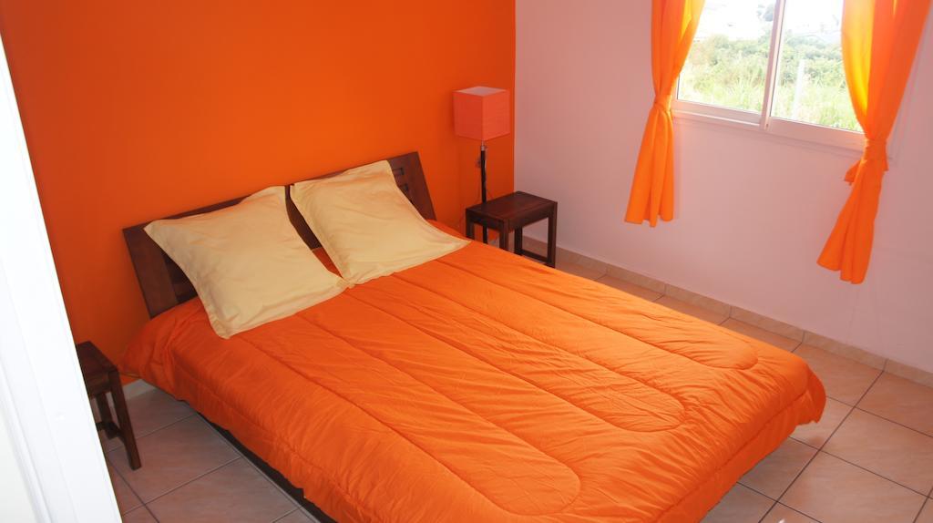 Les Bungalows Du Mont-Auban Sainte-Clotilde Zimmer foto