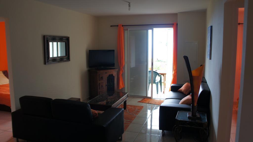 Les Bungalows Du Mont-Auban Sainte-Clotilde Exterior foto