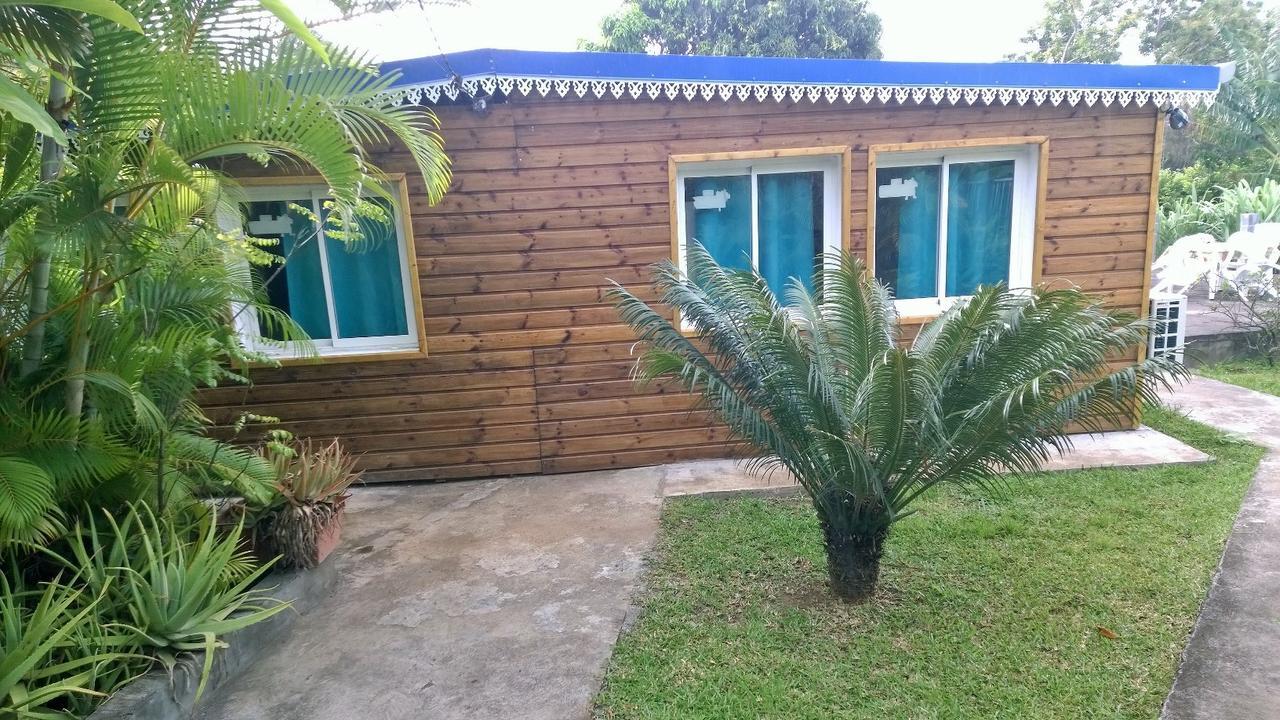 Les Bungalows Du Mont-Auban Sainte-Clotilde Exterior foto